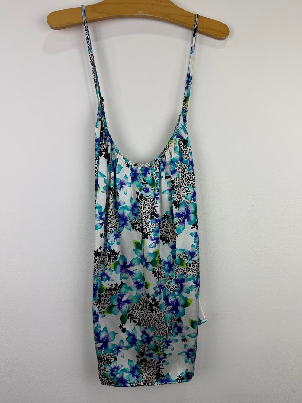 Victoria’s Secret 100% Silk Cami & Tap Shorts Pajama Set NWT
